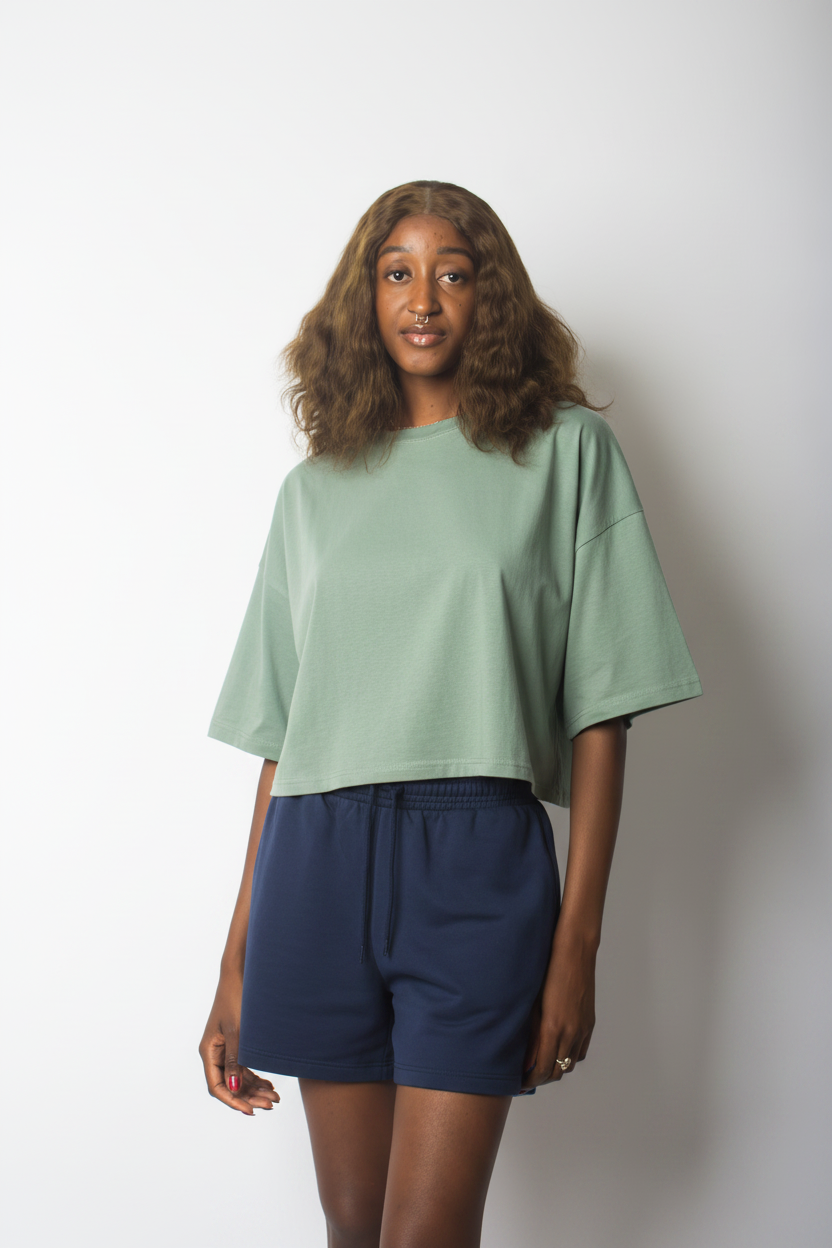 Cropped short-sleeve t-shirt and shorts