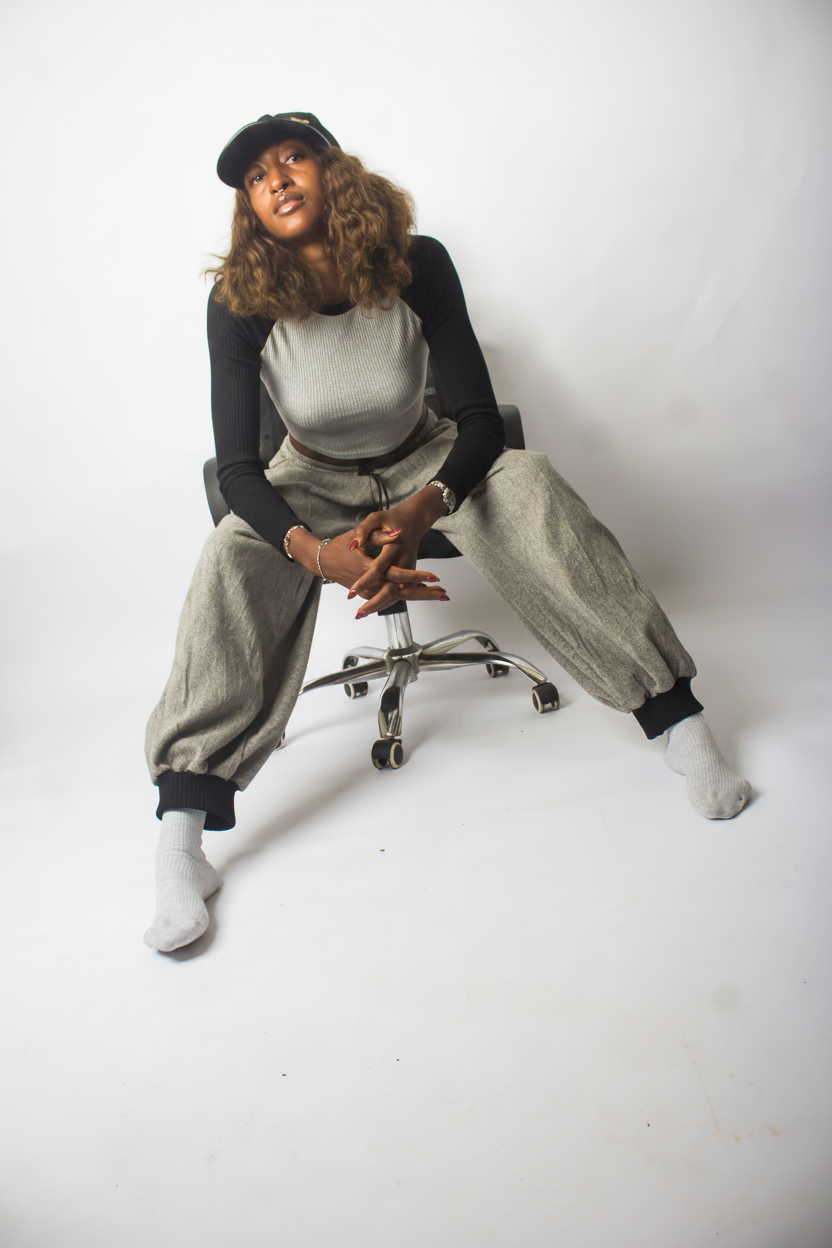 Raglan crop top and baggy pants set